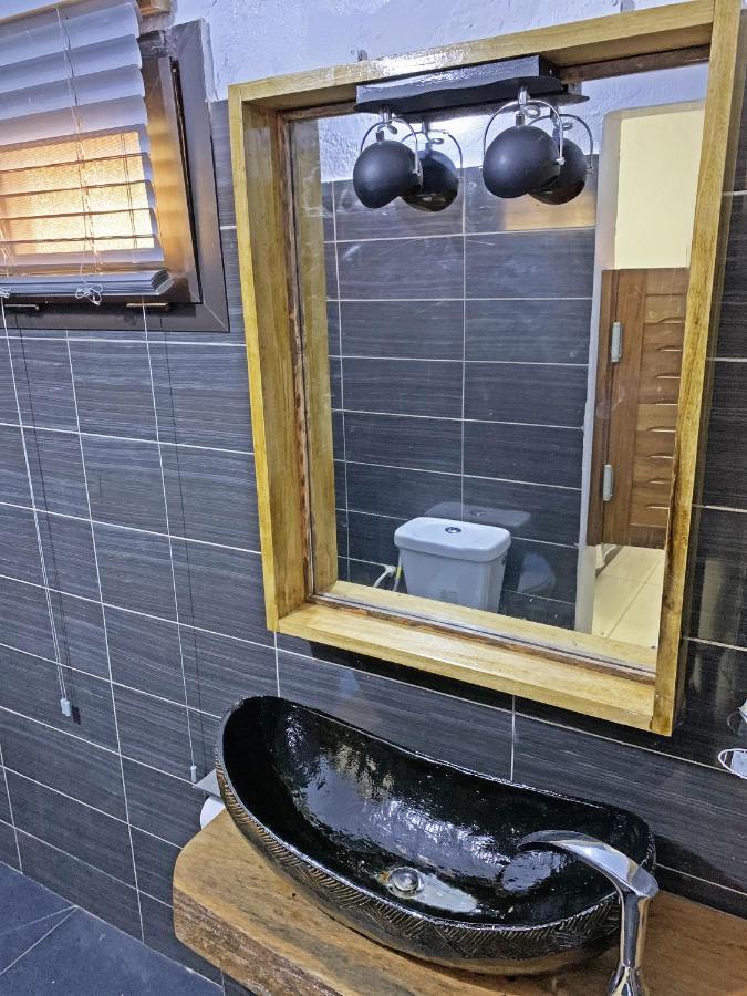 Hotel Blawa Abidjan Kültér fotó