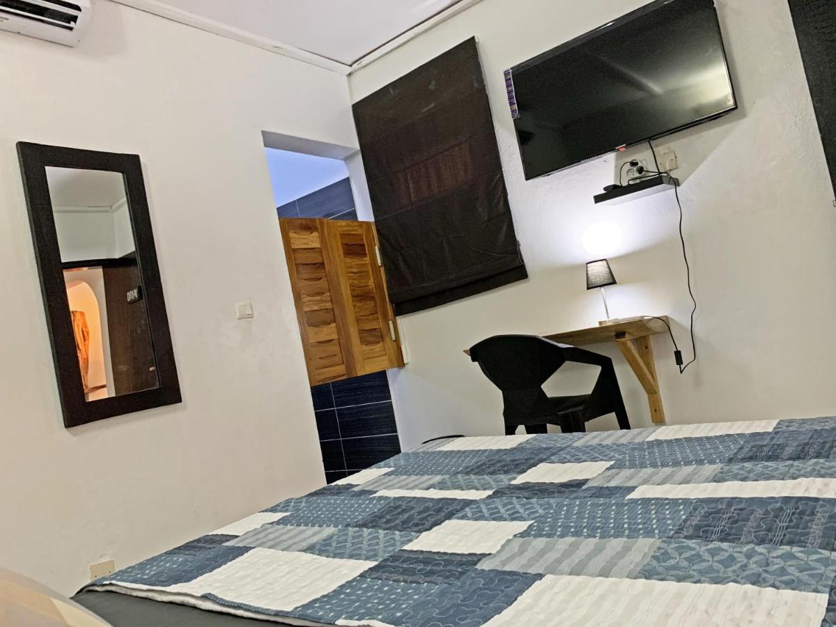 Hotel Blawa Abidjan Kültér fotó